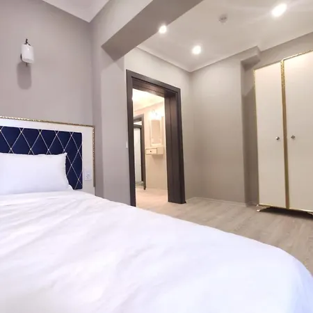 Hotell Family 3*